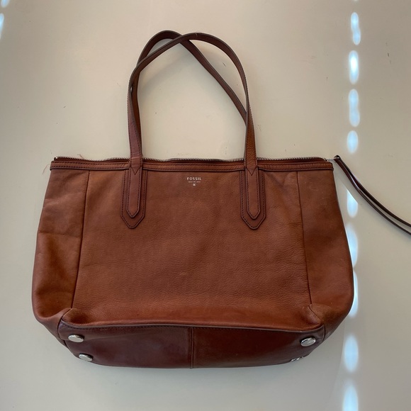 Fossil Handbags - Fossil Leather purse